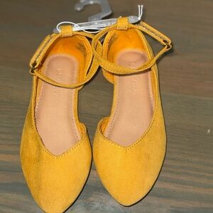 Old Navy Mustard Yellow Ankle Strap Flats NWT